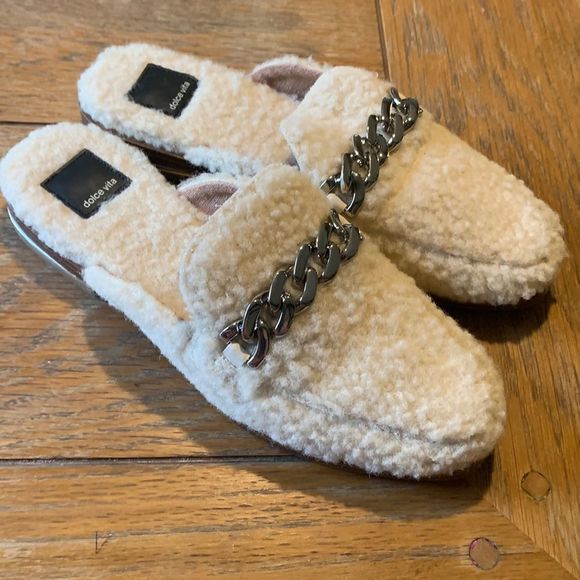 Dolce Vita Shoes - Dolce Vita Pela Sherpa flats. Size 7. NWT